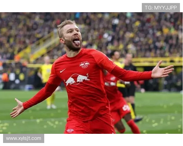 詹姆斯任意球助攻门将英超精彩瞬间